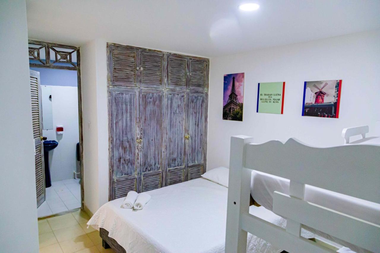 Luna Airport * Cartagena