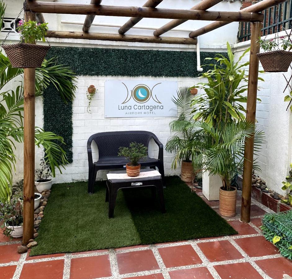 Hotel Luna Airport *