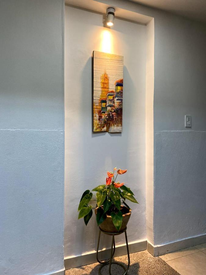 Luna Airport * Cartagena